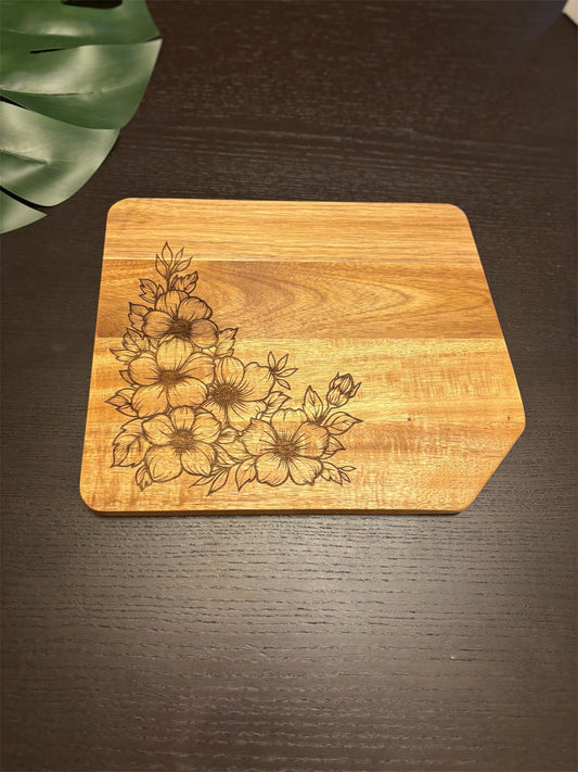Acacia Chopping Board with Flowers Engraving